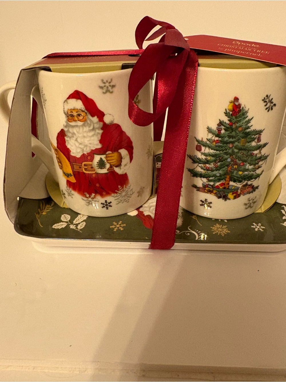 SPODE Festive Christmas Santa & Tree Ceramic Mug Gift Set - Red Accents